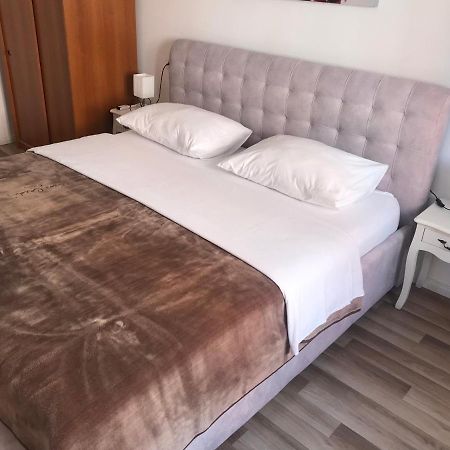 City Core Apartment Сплит Екстериор снимка