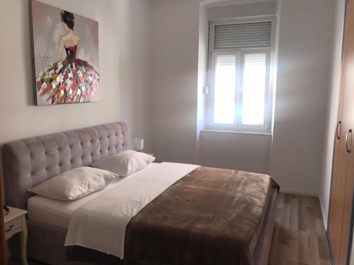 City Core Apartment Сплит Екстериор снимка