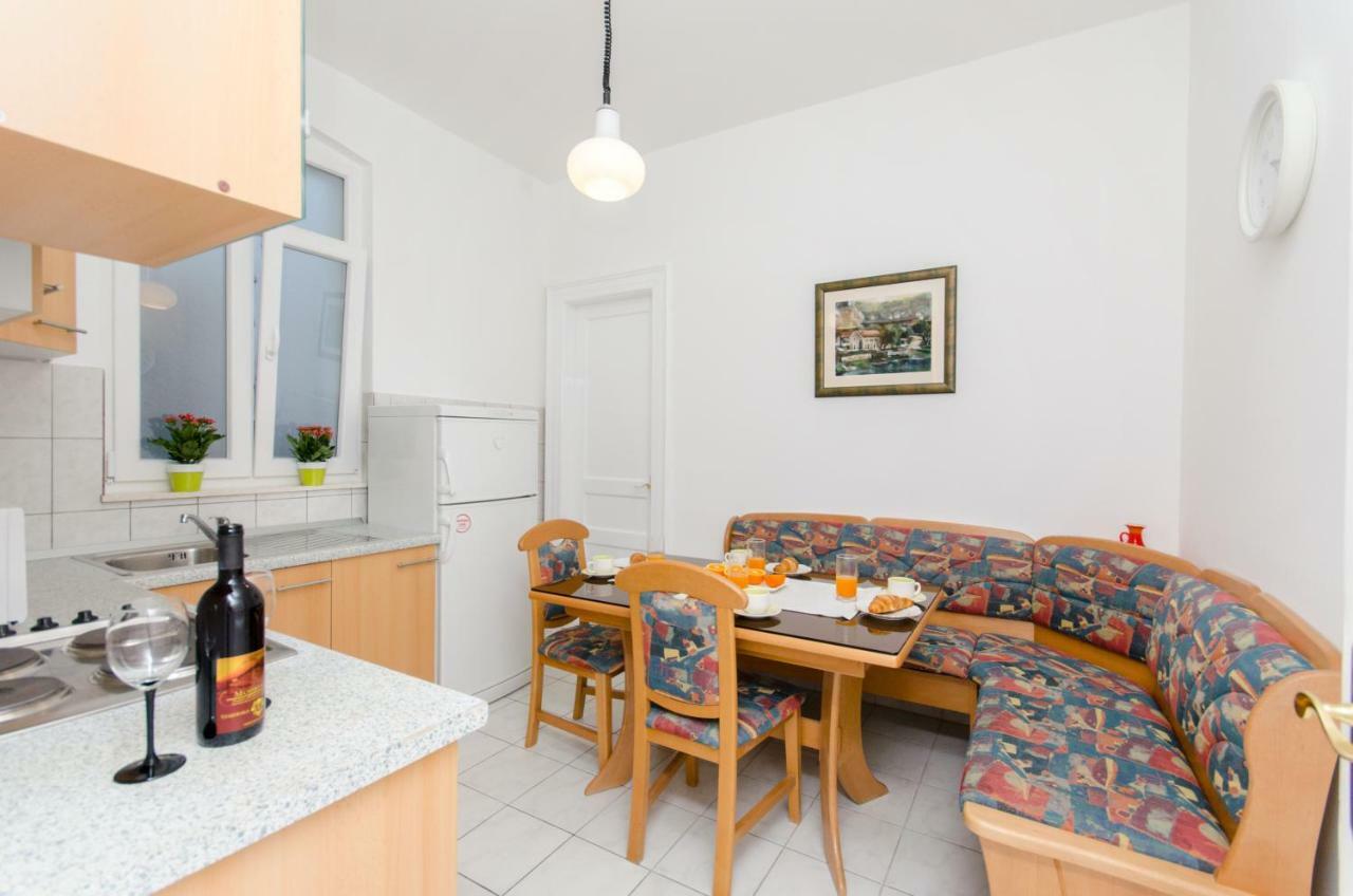 City Core Apartment Сплит Екстериор снимка
